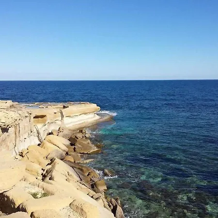 Gozo Escape 2-bed In דירה *